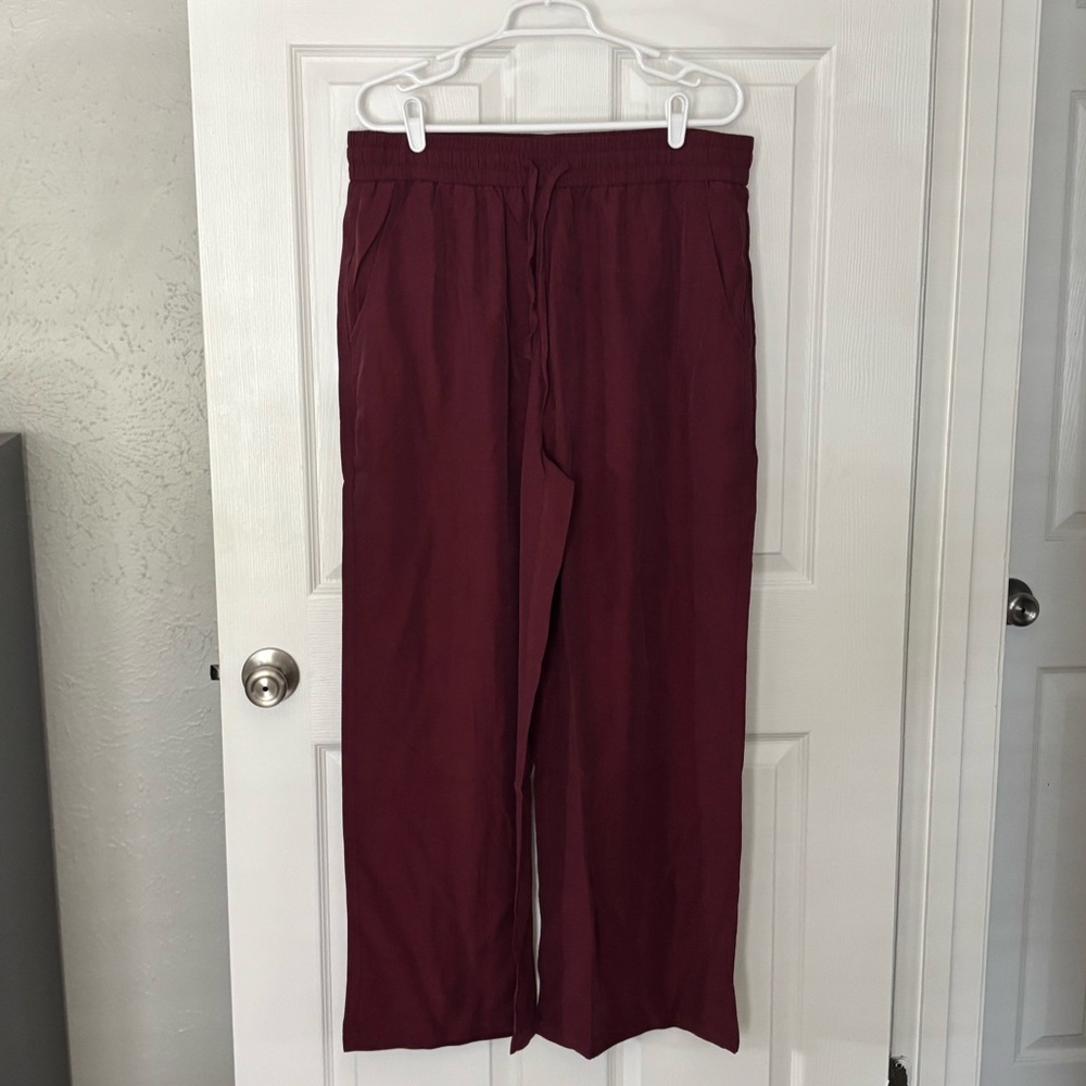 HALARA Wide-Leg Pull-On Pants in Burgundy